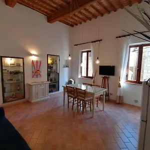 Apartment Central Apartment, San Gimignano